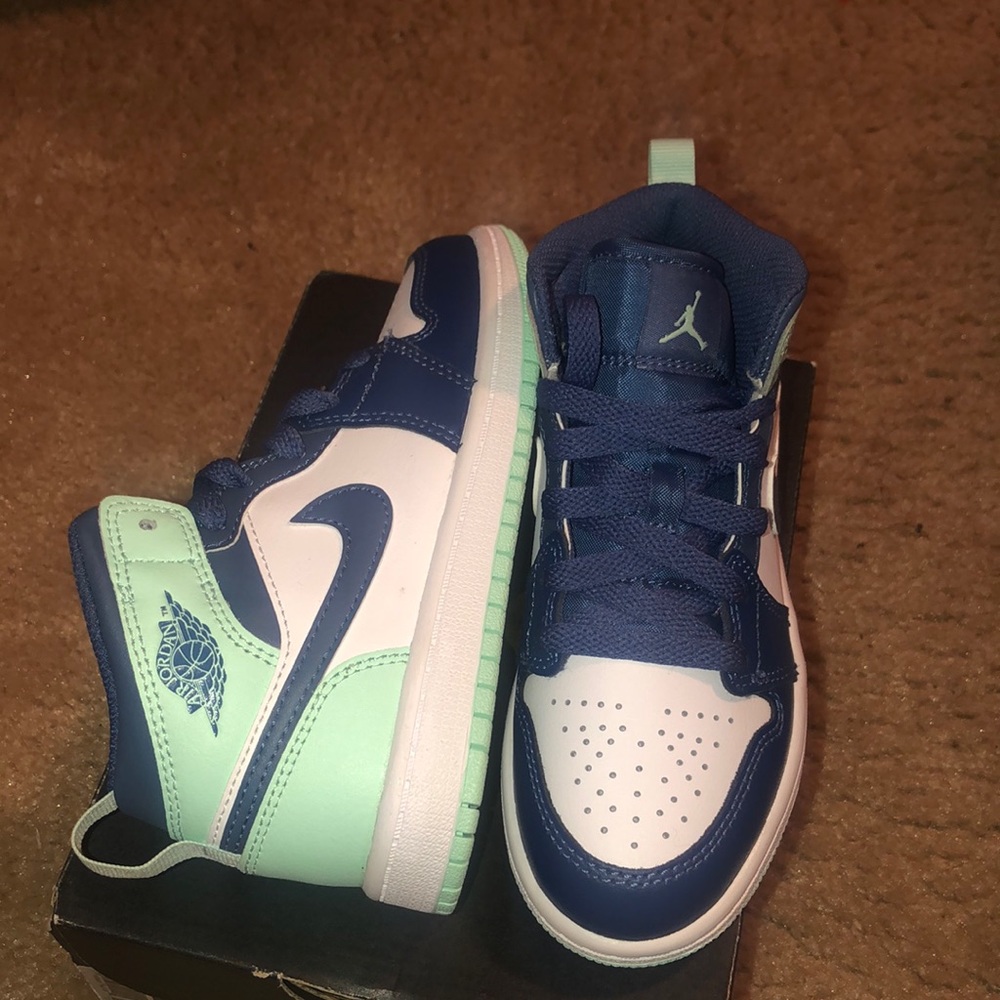 Jordan mid kids size 12c..worn once very gently..still looks brand new